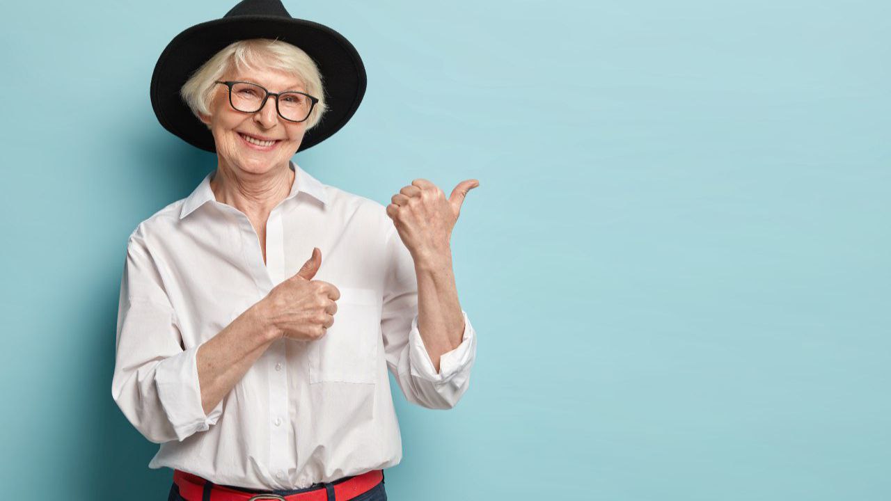 Названа страна, где люди живут по 100 лет и больше: вот благодаря чему